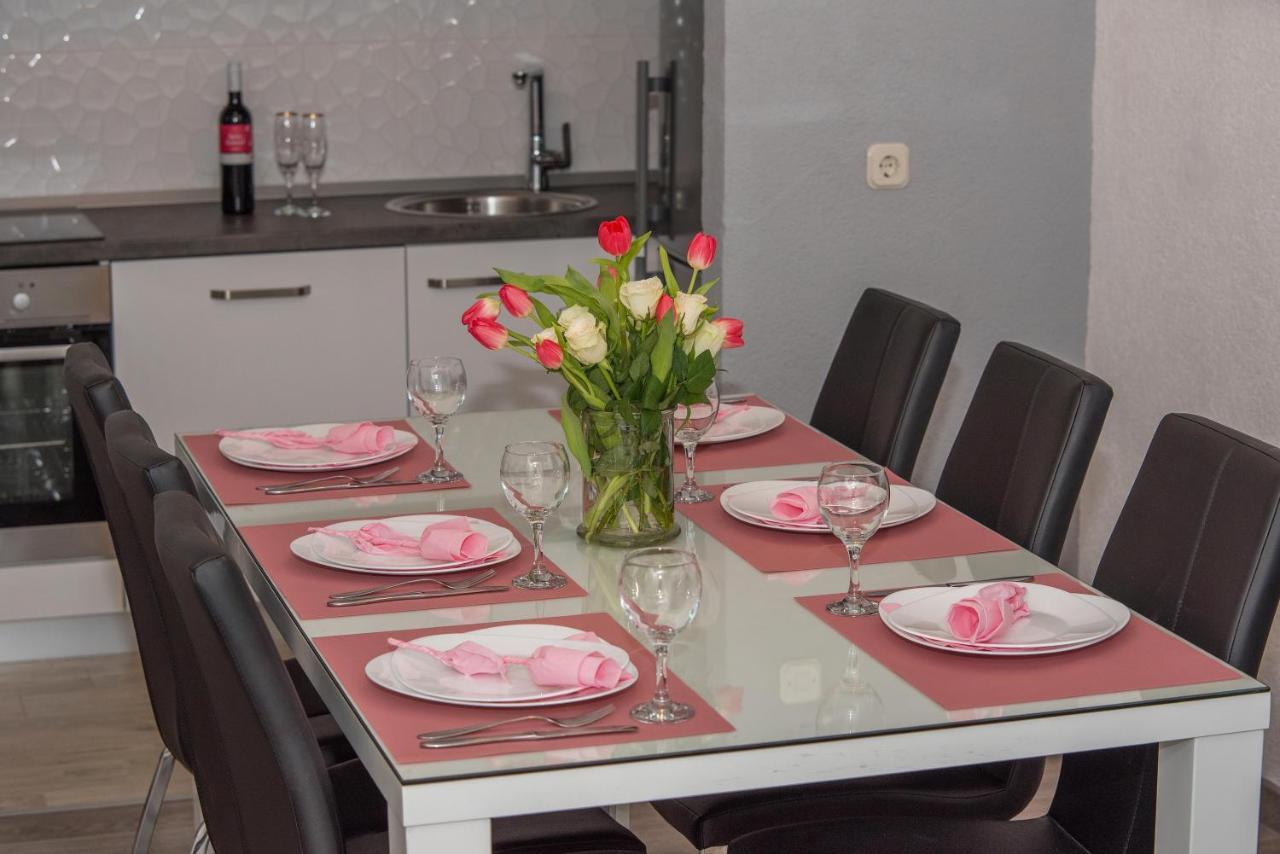 Apartman Koko With Private Jacuzzi Makarska Exterior photo